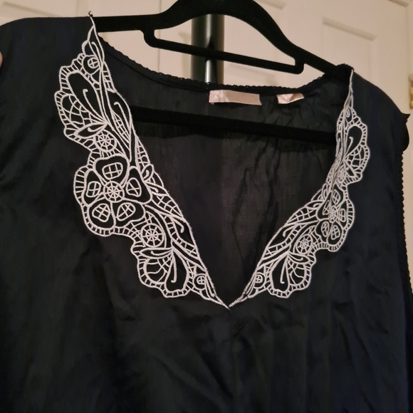 REGATTA 24 Black White Embroidered Built in Collared Sleeveless Cropped Blouse - Picture 4 of 7